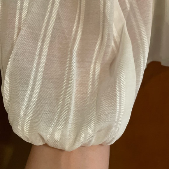 Line & Dot Revolve Blouse XS Off White Cream Off The Shoulder Top Peplum Waist - Picture 4 of 7